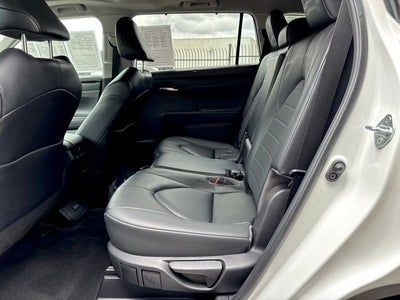 2023 Toyota Highlander XLE