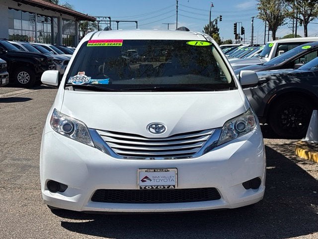 2015 Toyota Sienna LE 8 Passenger