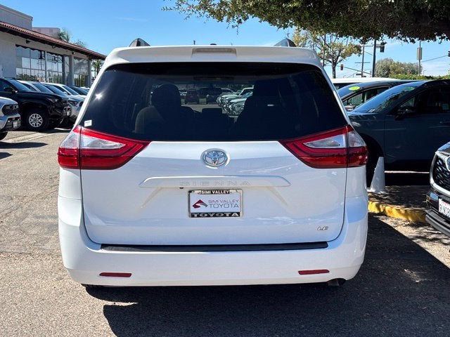 2015 Toyota Sienna LE 8 Passenger