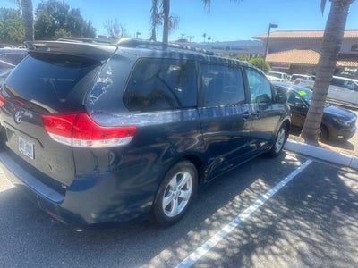 2011 Toyota Sienna LE