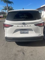 2022 Toyota Sienna LE 8 Passenger