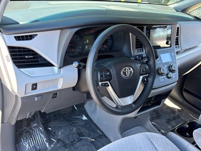 2017 Toyota Sienna LE 8 Passenger