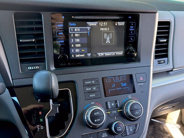 2017 Toyota Sienna LE 8 Passenger