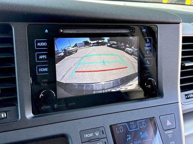 2017 Toyota Sienna LE 8 Passenger