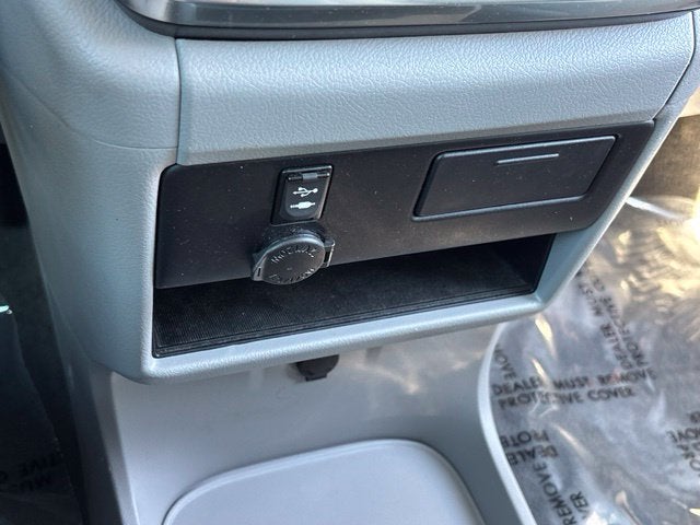 2017 Toyota Sienna LE 8 Passenger