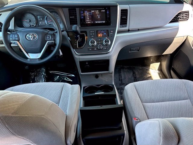 2017 Toyota Sienna LE 8 Passenger