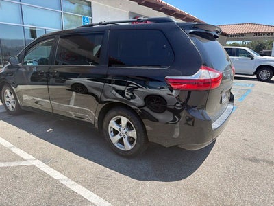 2017 Toyota Sienna LE 8 Passenger