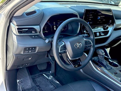 2023 Toyota Highlander Hybrid Limited