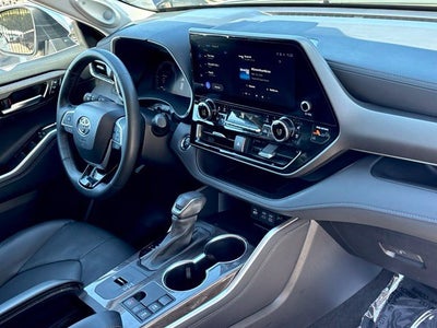 2023 Toyota Highlander Hybrid Limited