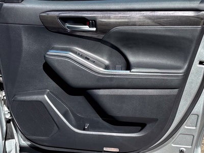 2023 Toyota Highlander Hybrid Limited