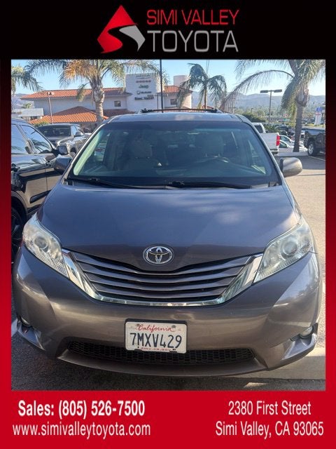 2015 Toyota Sienna XLE 8 Passenger