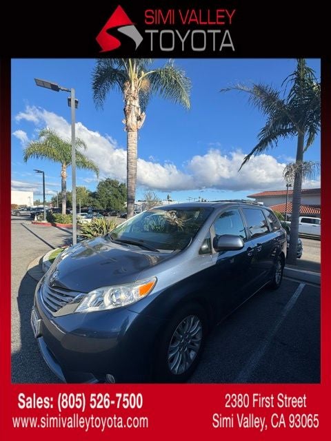 2015 Toyota Sienna XLE 8 Passenger
