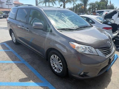 2011 Toyota Sienna XLE