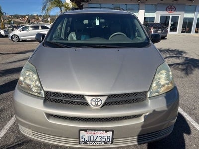 2004 Toyota Sienna LE