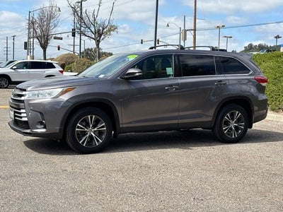 2019 Toyota Highlander LE