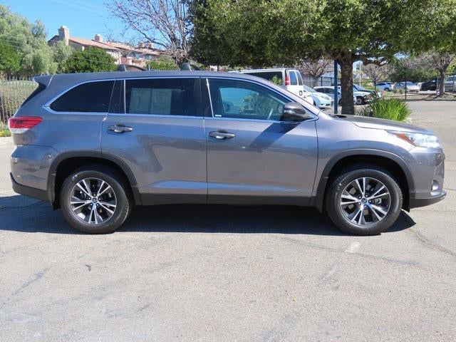 Used 2019 Toyota Highlander LE with VIN 5TDZARFH8KS047153 for sale in Simi Valley, CA