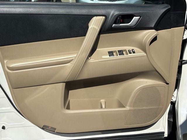 2013 Toyota Highlander Base Plus V6