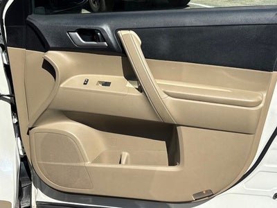 2013 Toyota Highlander Base Plus V6