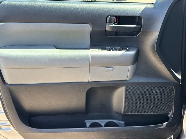 2015 Toyota Sequoia SR5 5.7L