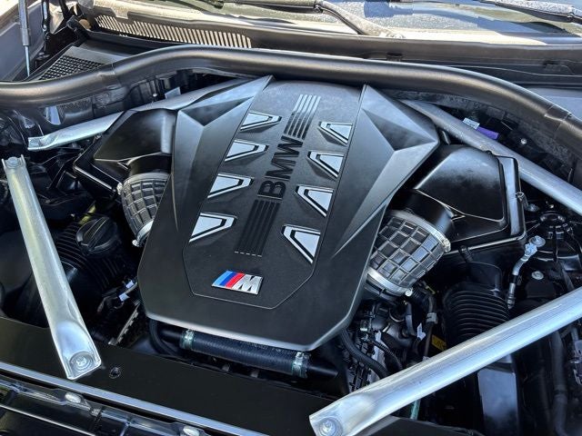 2024 BMW X5 M60i