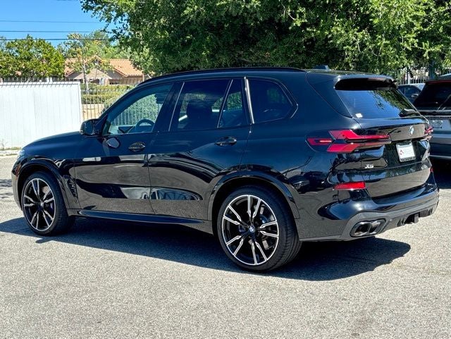 2024 BMW X5 M60i