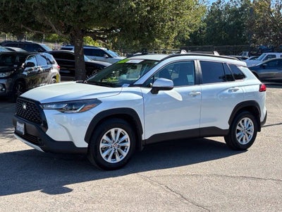 2024 Toyota Corolla Cross LE