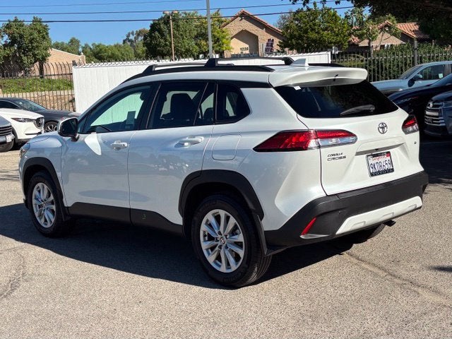 2024 Toyota Corolla Cross LE