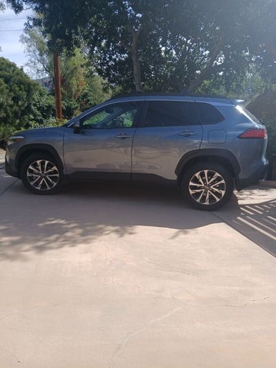 2022 Toyota Corolla Cross XLE
