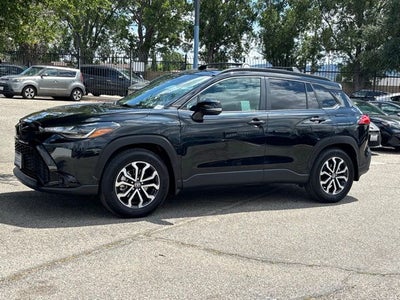 2025 Toyota Corolla Cross Hybrid SE