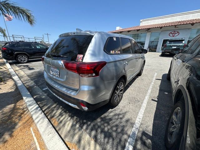 2018 Mitsubishi Outlander ES