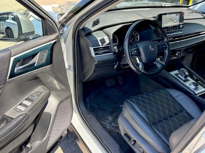 2022 Mitsubishi Outlander SEL