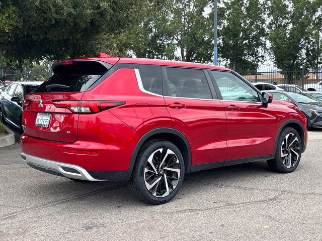2024 Mitsubishi Outlander SE