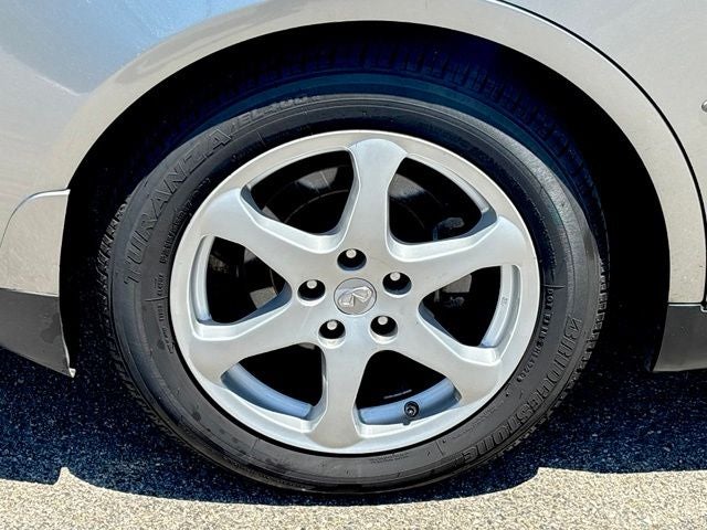 2004 INFINITI G35 Base