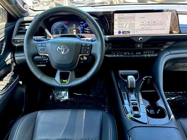 2024 Toyota Crown Platinum