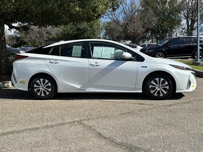 2022 Toyota Prius Prime XLE