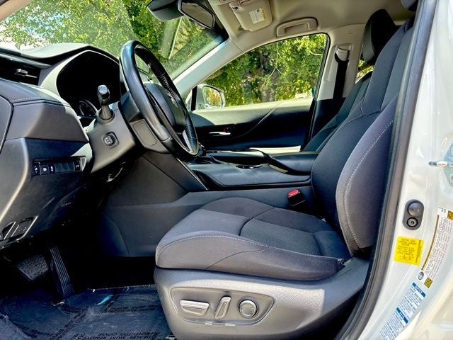 2022 Toyota Venza LE