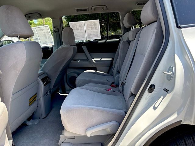 2010 Toyota Highlander Base