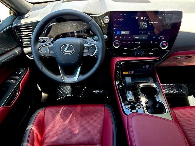 2025 Lexus NX 450h+ Luxury