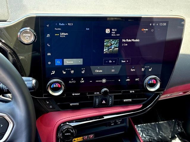 2025 Lexus NX 450h+ Luxury