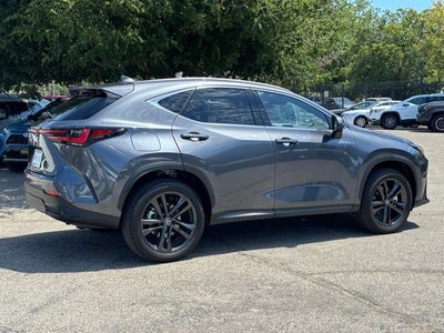 2025 Lexus NX 450h+ Luxury