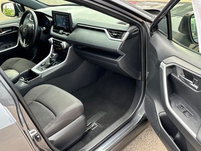 2022 Toyota RAV4 Hybrid SE