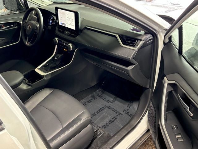 2025 Toyota RAV4 Hybrid XLE Premium