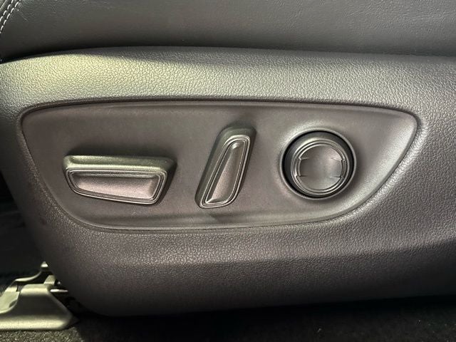 2025 Toyota RAV4 Hybrid XLE Premium