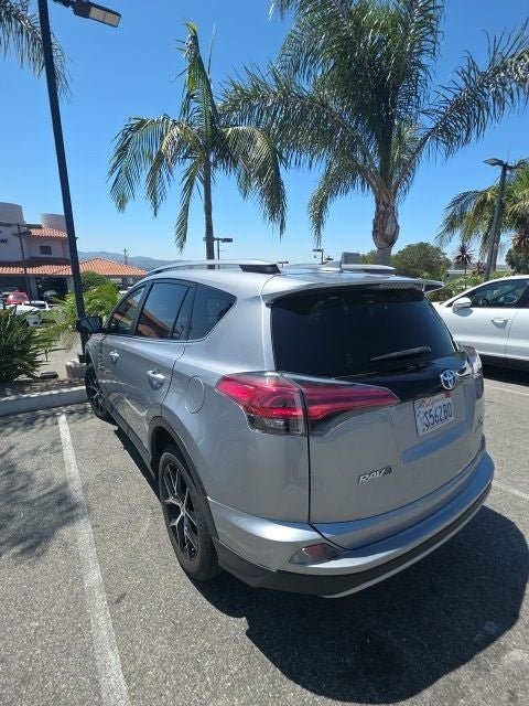 2017 Toyota RAV4 Hybrid SE