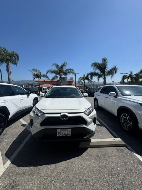 2025 Toyota RAV4 Hybrid XLE