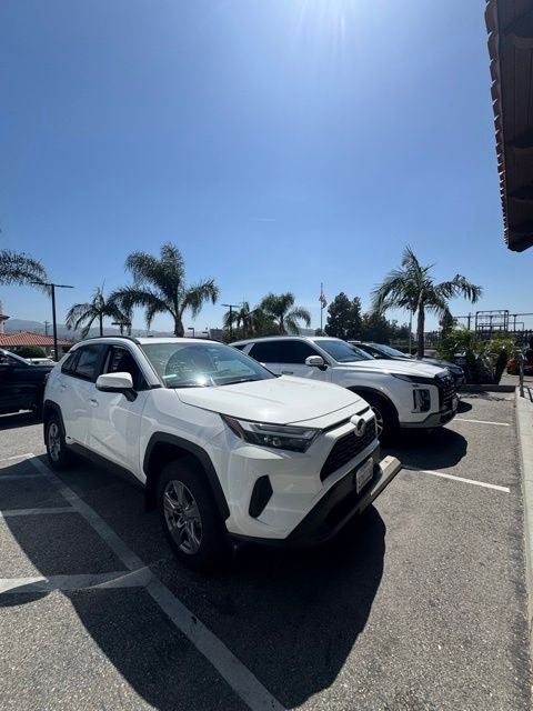 2025 Toyota RAV4 Hybrid XLE