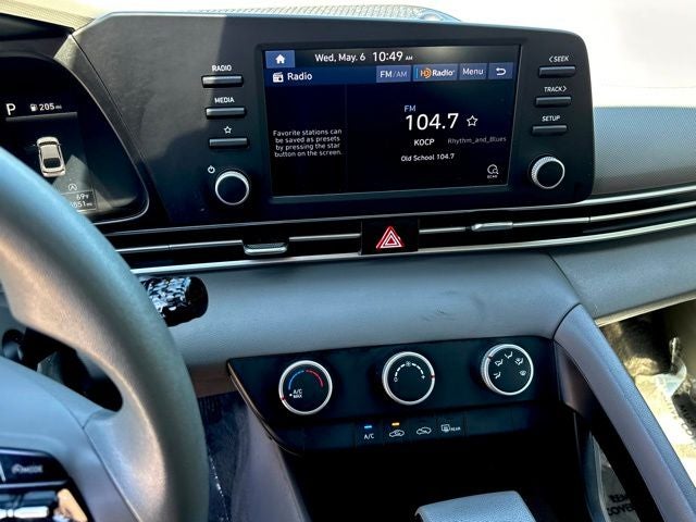 2022 Hyundai Elantra SE