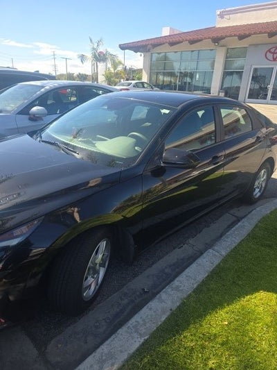 2022 Hyundai Elantra SE