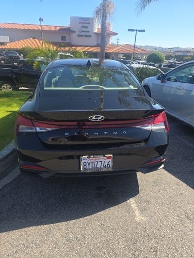 2022 Hyundai Elantra SE