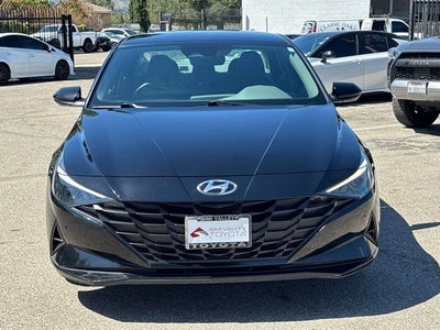 2022 Hyundai Elantra SE